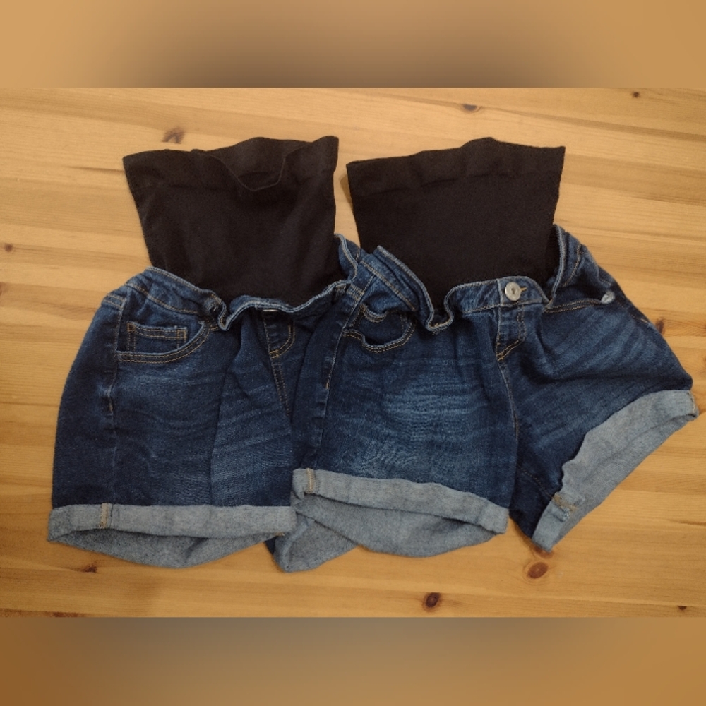 Motherhood Black and Blue Maternity Shorts